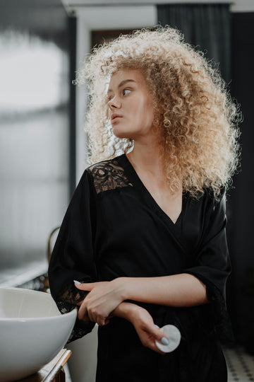 How to Build a Curly Hair Routine That Actually Works